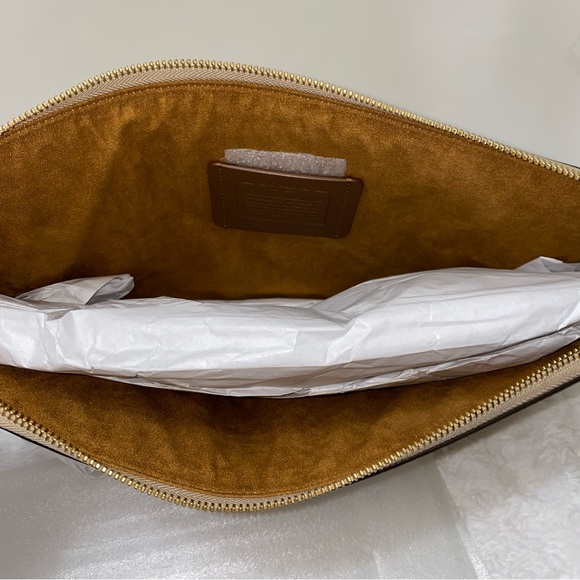 Coach ๐ Laptop Sleeve In Signature Canvas With Heart Cherry Print New - Picture 11 of 12